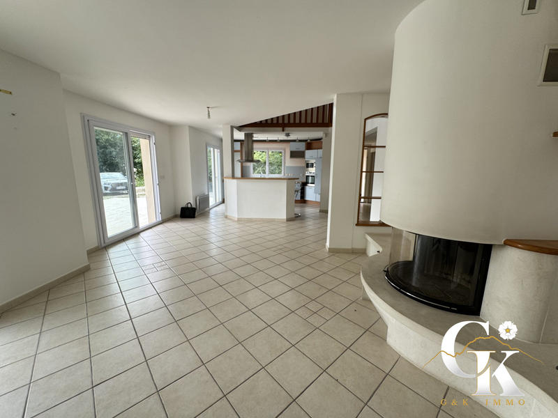 Maison - 140 m² - 6 pièces