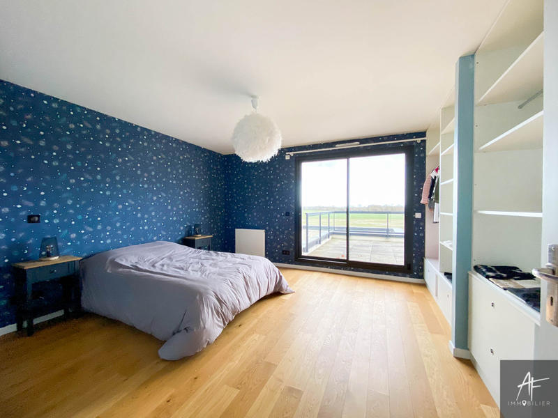 Villa - 320 m² - 8 pièces