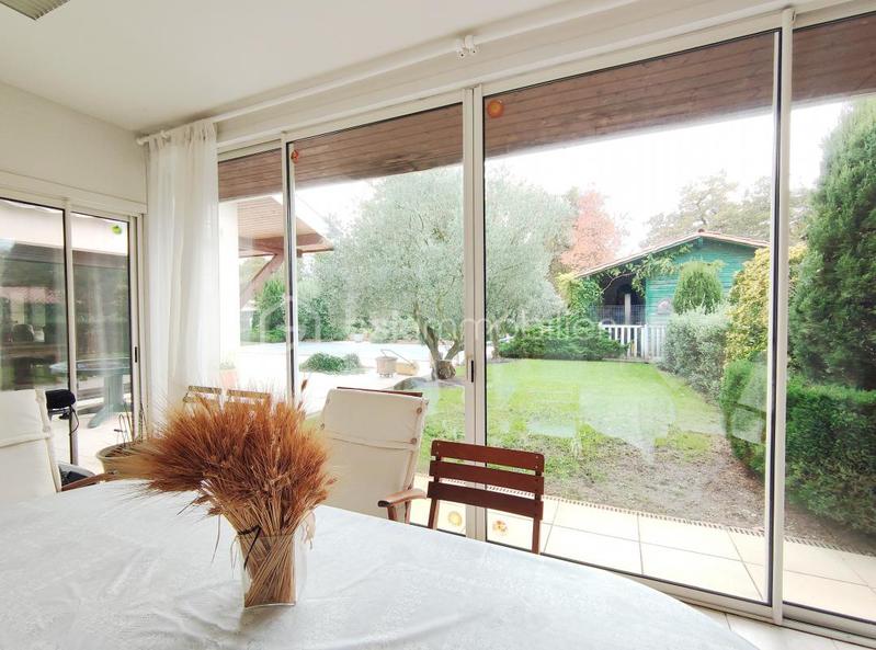 Villa - 204 m² - 6 pièces