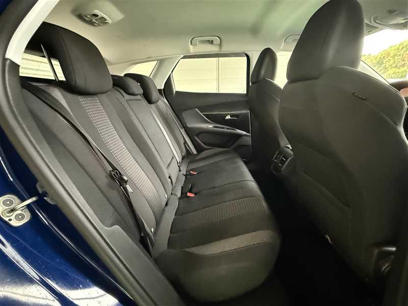 Peugeot 3008 1.5 BlueHDI 130 Eat8 Active Business