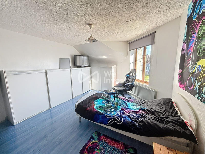 Maison - 160 m² - 11 pièces