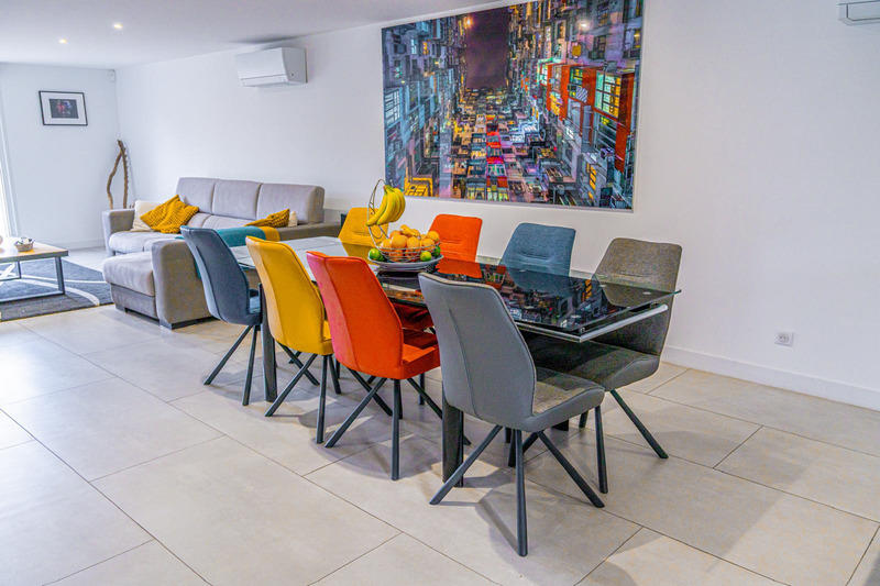 Maison - 220 m² - 7 pièces