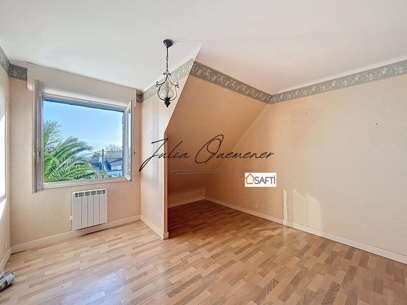 Maison - 154 m² - 9 pièces