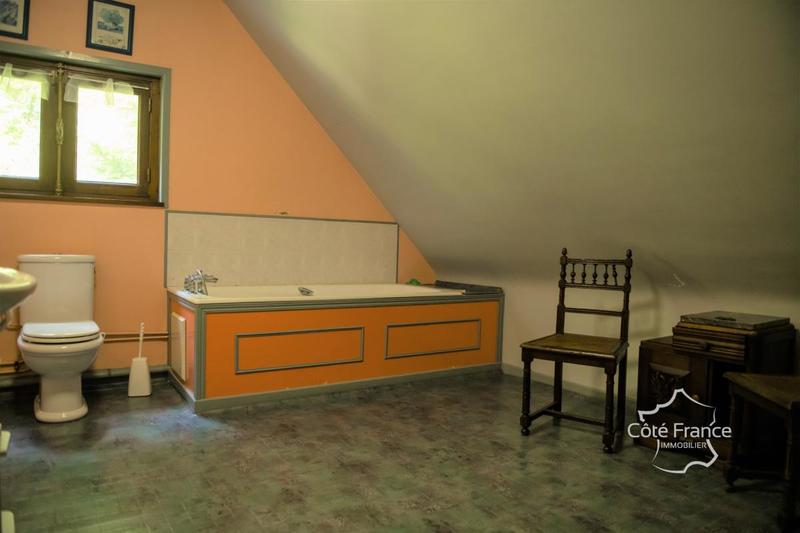 Maison - 250 m² - 7 pièces