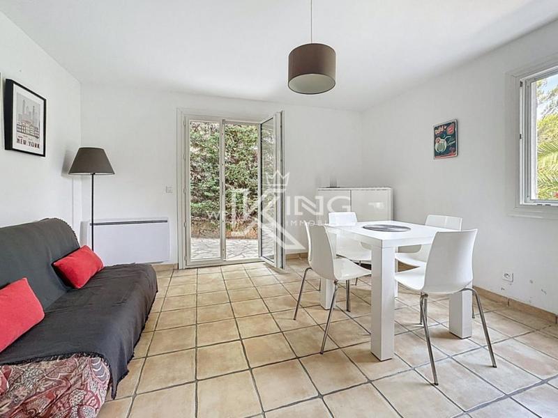 Villa - 200 m² - 6 pièces