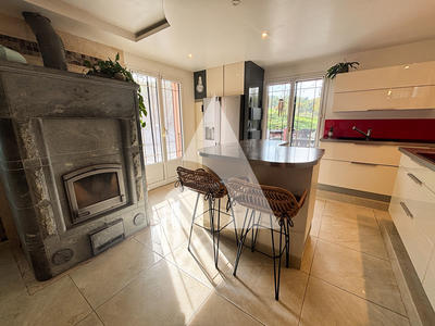 Maison - 200 m² - 4 pièces