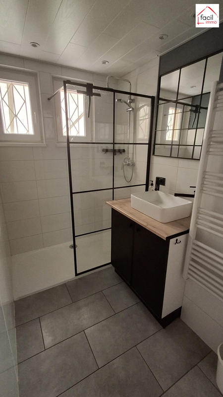 Maison - 136 m² - 8 pièces