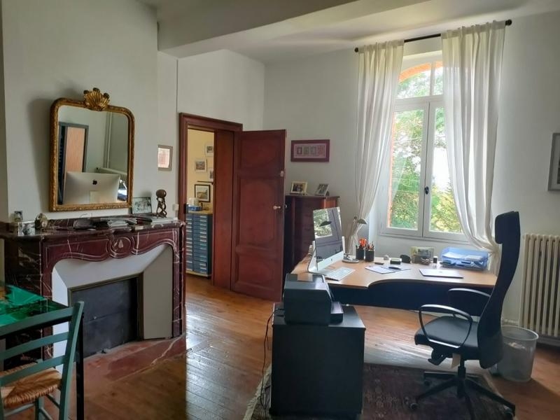 Château - 460 m² - 14 pièces