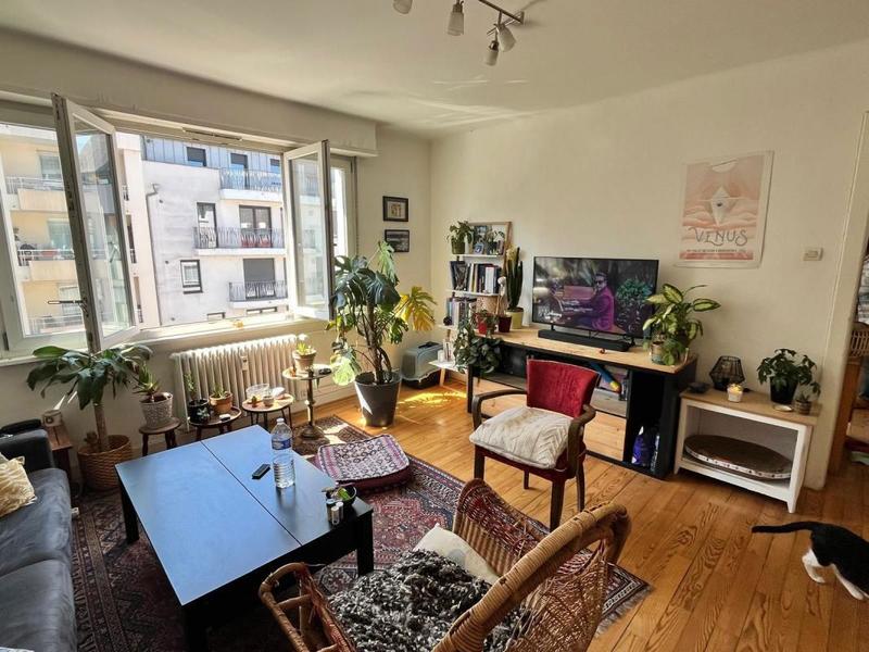 Appartement - 82 m² - 3 pièces