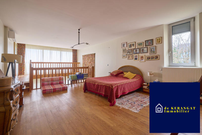 Maison contemporaine - 267 m² - 8 pièces