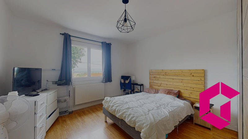 Maison - 95 m² - 4 pièces