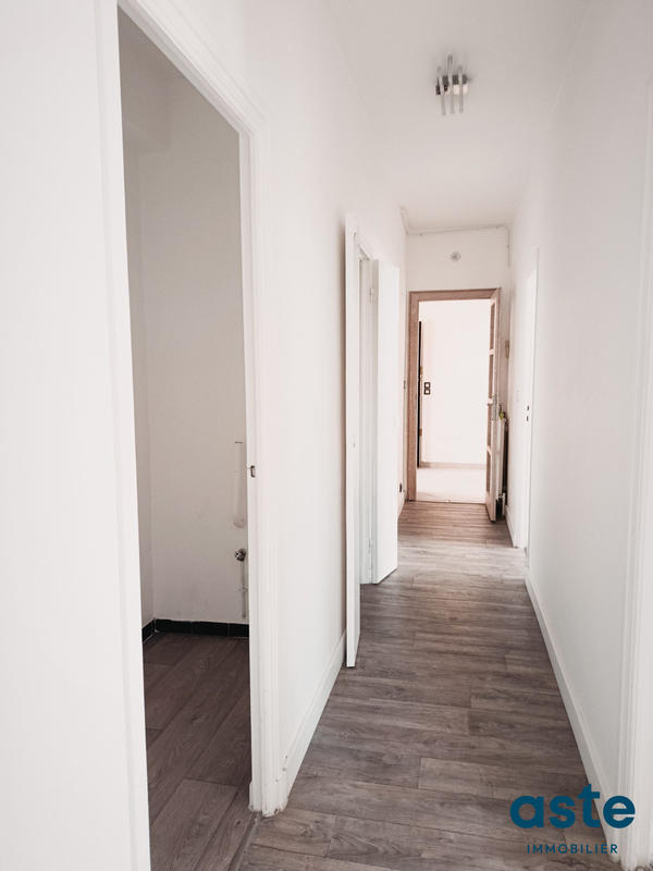 Appartement - 104 m² - 5 pièces