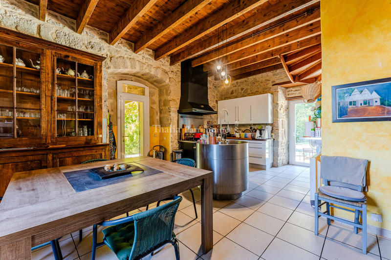 Maison - 500 m² - 14 pièces