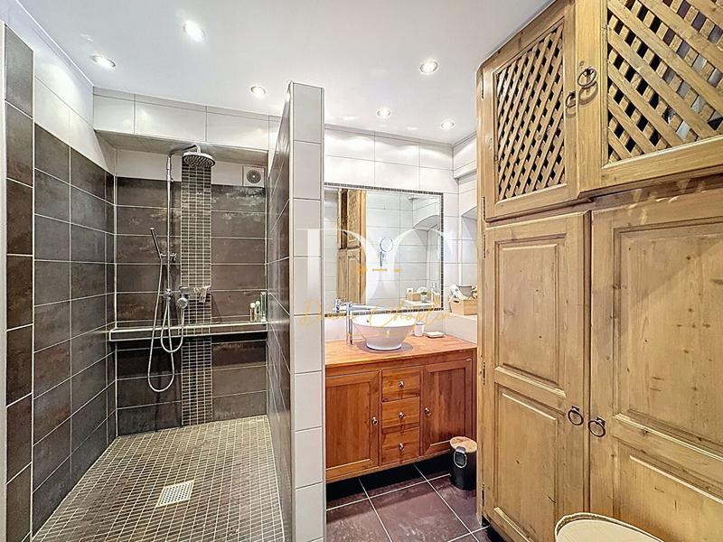 Mas - 255 m² - 8 pièces