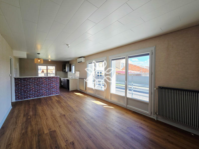 Maison - 84 m² - 4 pièces