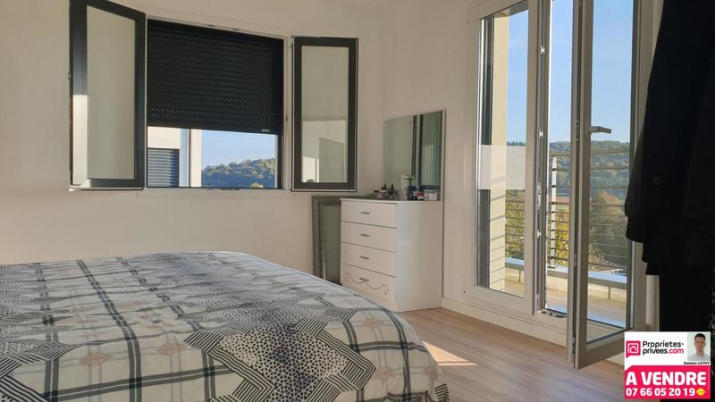 Maison - 213 m² - 8 pièces