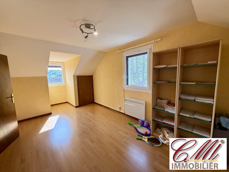 Maison - 143 m² - 6 pièces