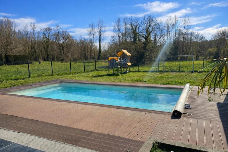 Maison - 174 m² - 8 pièces