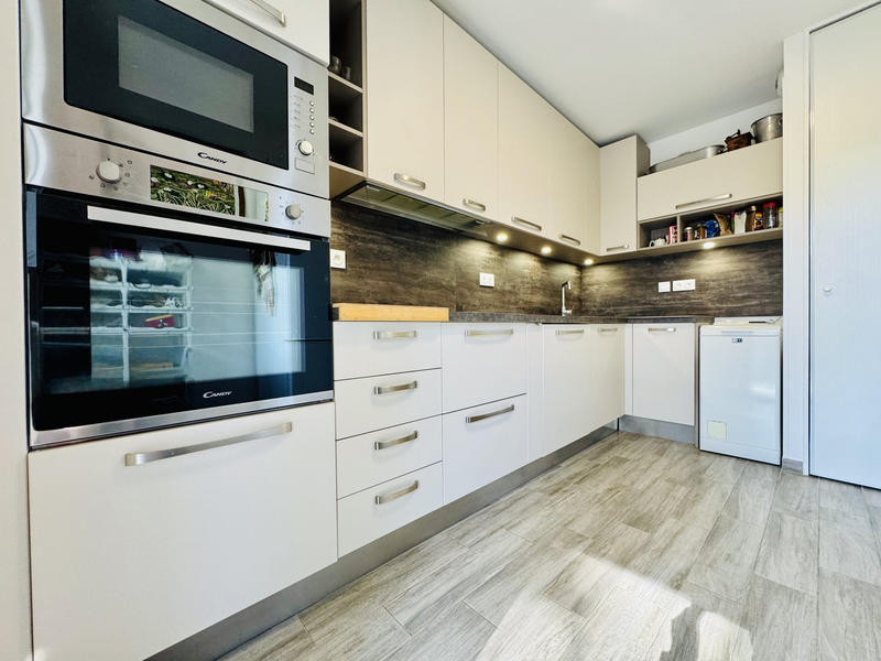 Appartement - 90 m² - 4 pièces