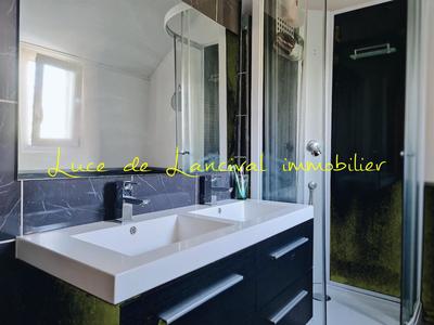 Maison - 104 m² - 6 pièces