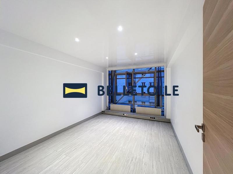 Bureau - 570 m²