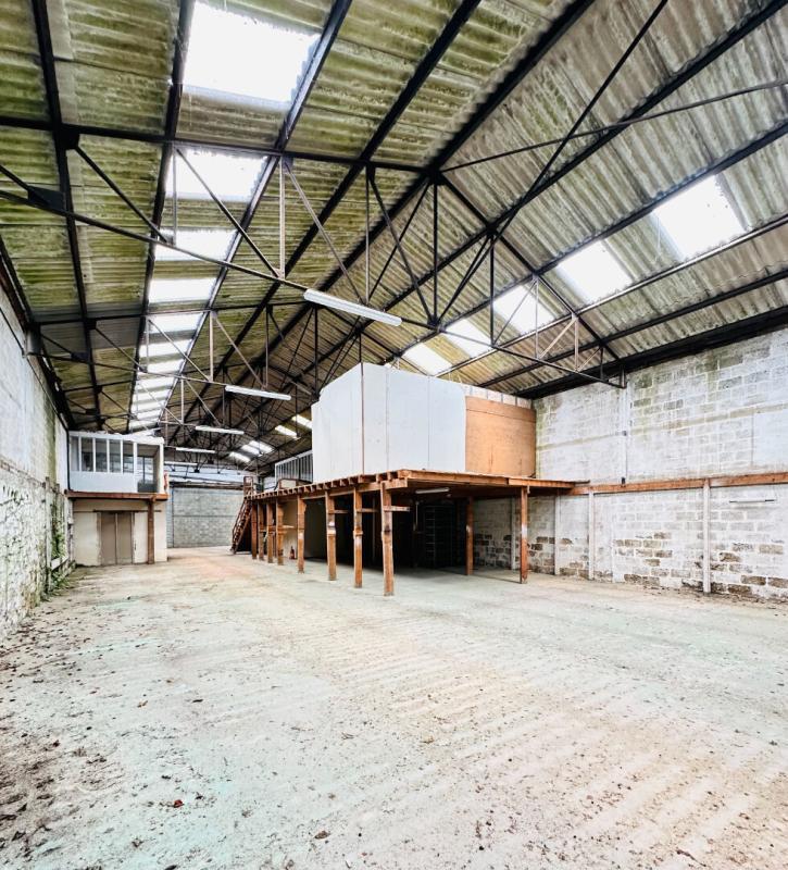 Appartement - 450 m² - 1 pièce