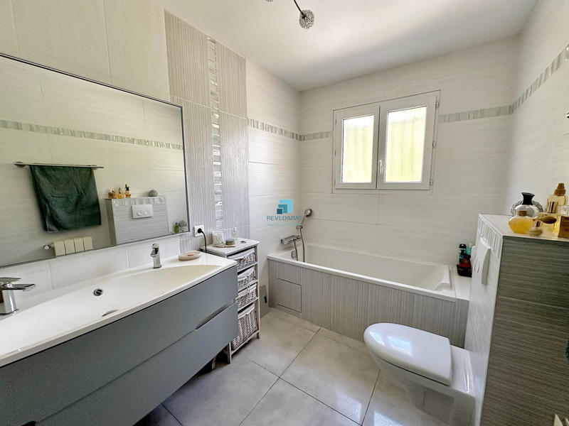 Maison - 166 m² - 5 pièces