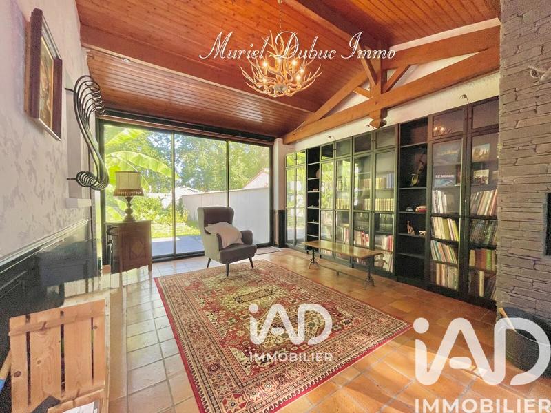 Maison - 201 m² - 5 pièces