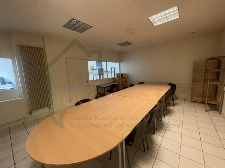 Local commercial - 84 m² - 3 pièces