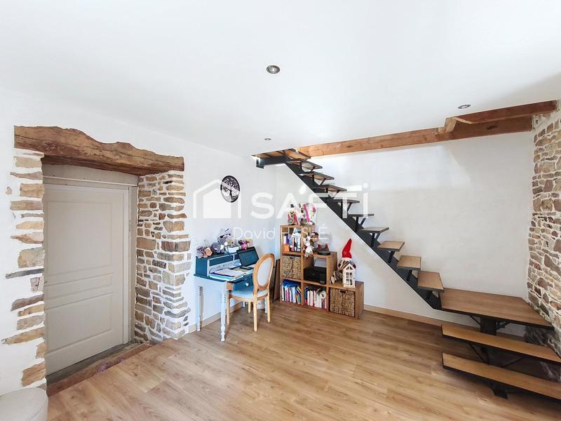 Maison - 205 m² - 6 pièces