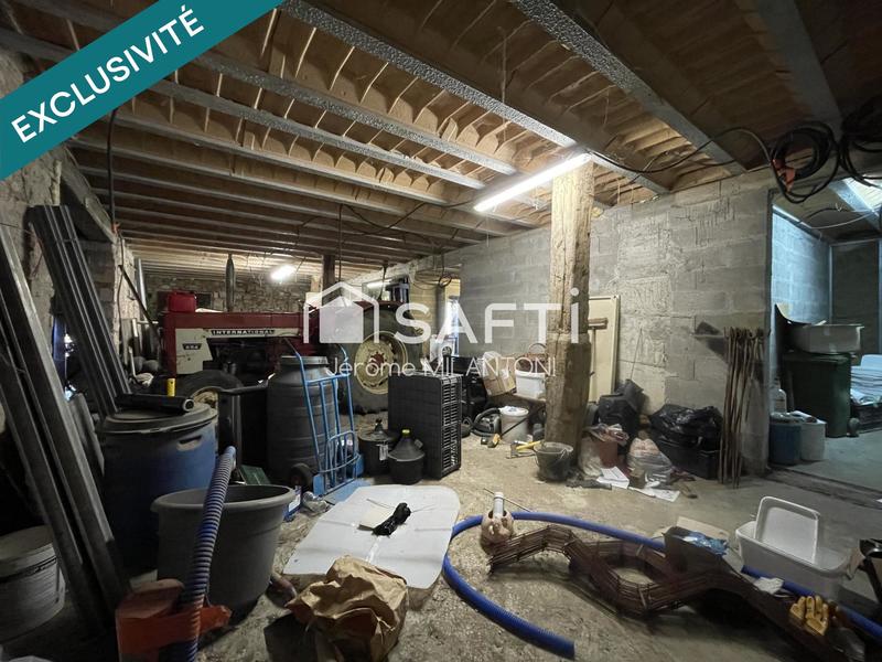 Maison - 250 m² - 2 pièces