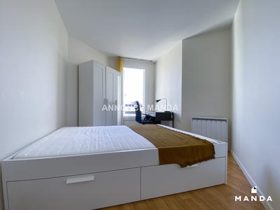 Chambre - 71 m² - 5 pièces