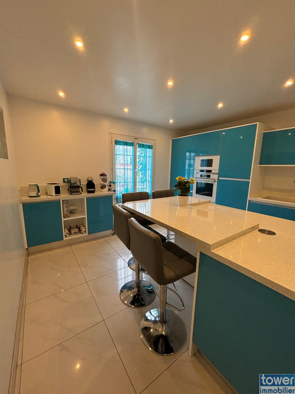 Maison - 190 m² - 6 pièces