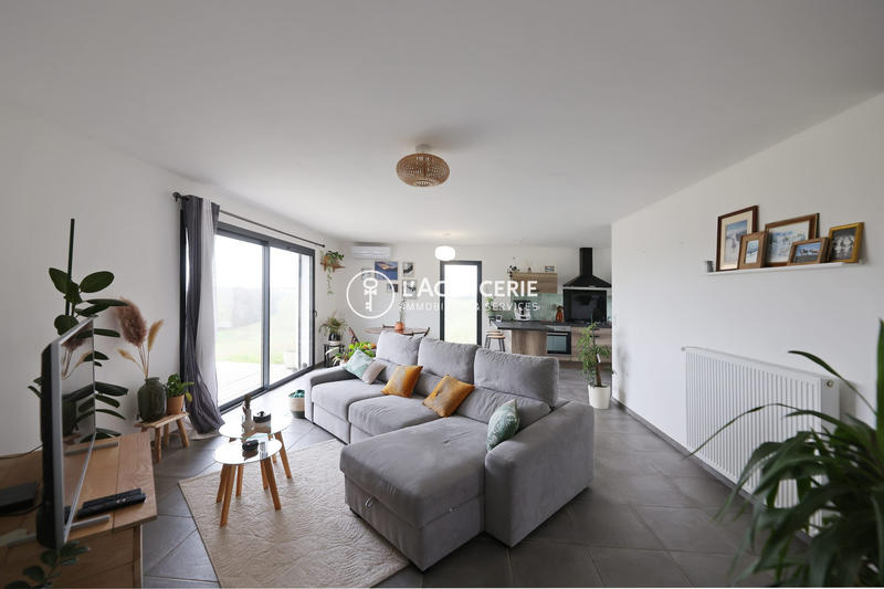 Maison - 90 m² - 4 pièces