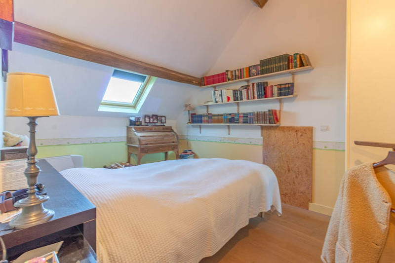 Maison - 196 m² - 7 pièces