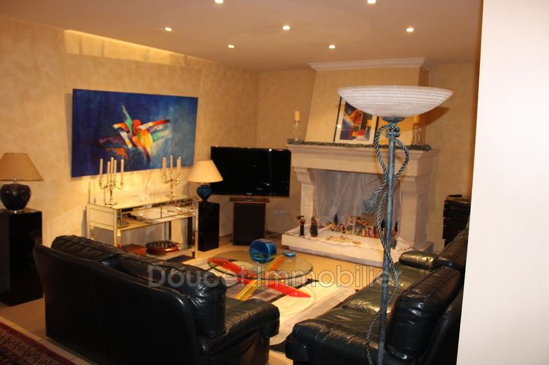 Appartement - 200 m² - 6 pièces
