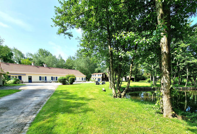 Maison - 200 m² - 8 pièces