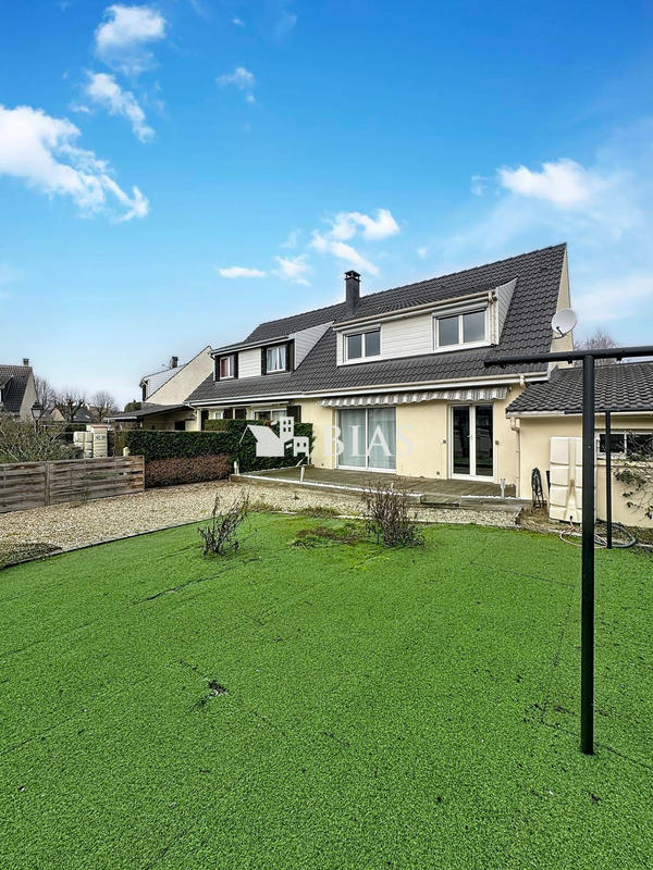 Maison - 91 m² - 4 pièces