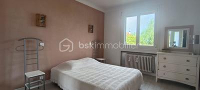 Maison - 196 m² - 9 pièces