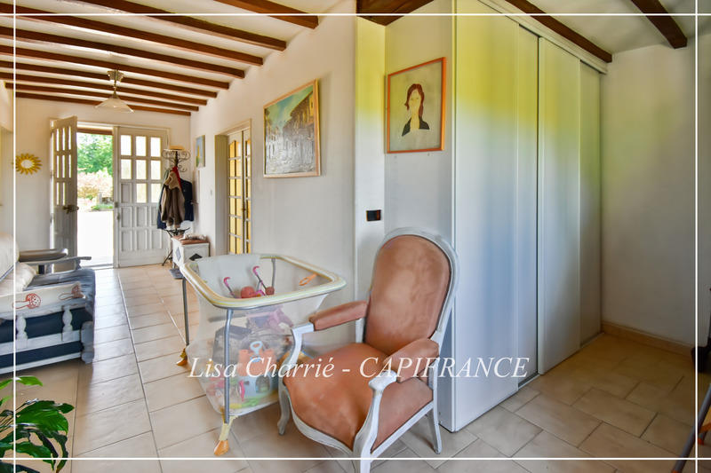 Propriété - 244 m² - 8 pièces