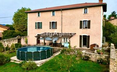 Corps de ferme - 230 m² - 7 pièces