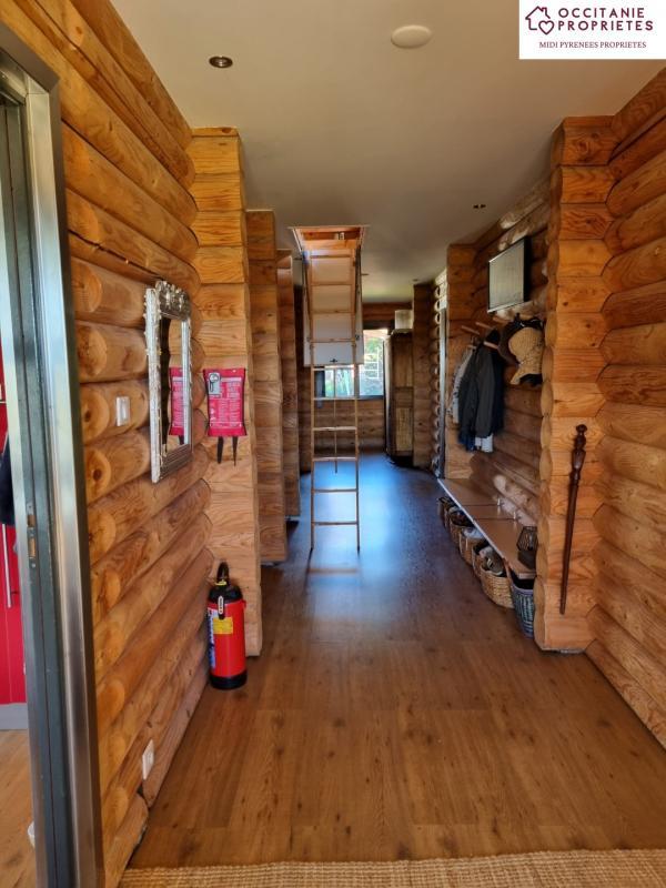 Maison de bois - 180 m² - 5 pièces