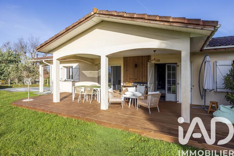 Maison - 99 m² - 4 pièces