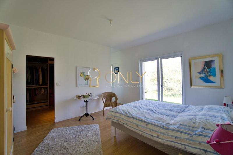 Maison - 228 m² - 6 pièces