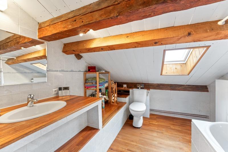 Corps de ferme - 324 m² - 8 pièces