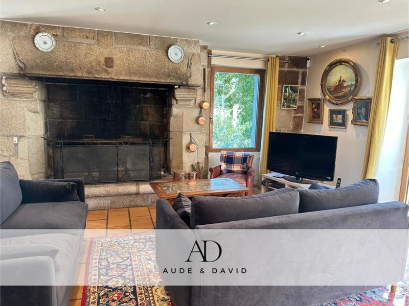 Maison - 200 m² - 10 pièces