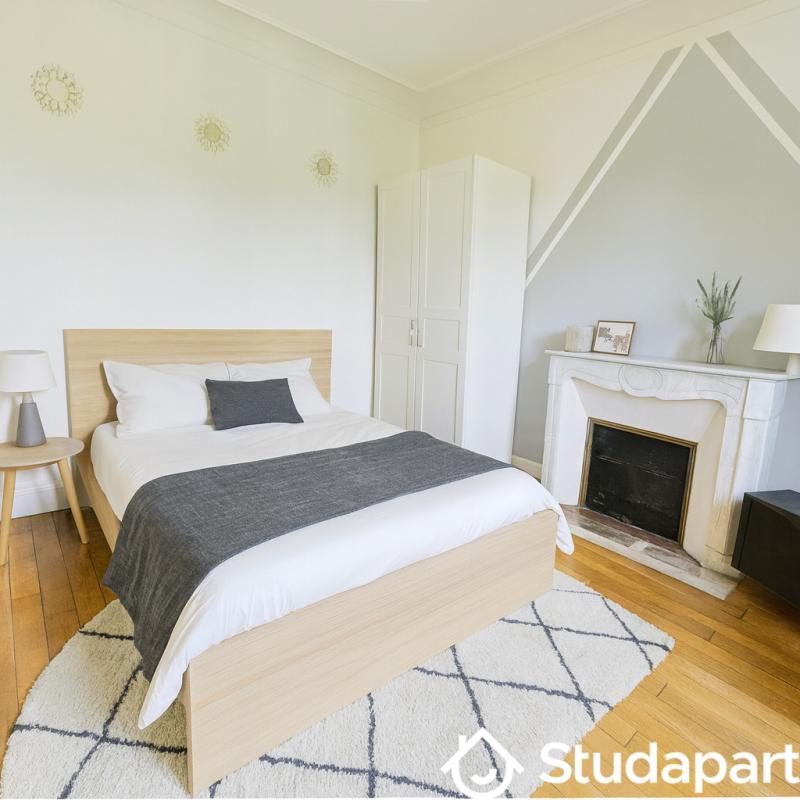 Chambre - 11 m² - 1 pièce