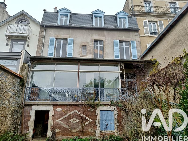 Maison de ville - 239 m² - 9 pièces