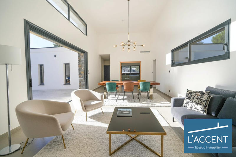 Maison - 199 m² - 8 pièces