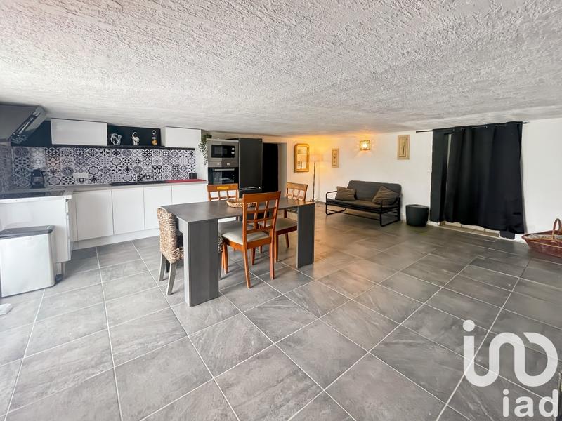 Maison - 227 m² - 7 pièces